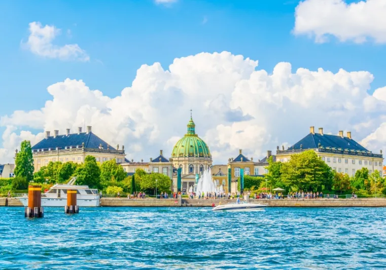 رحلة إلى كوبنهاغن.. حيث للفرح مذاق آخر!