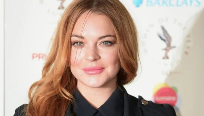 «ليندسي لوهان» تتعرض للضرب على يد لاجئة سورية (فيديو)