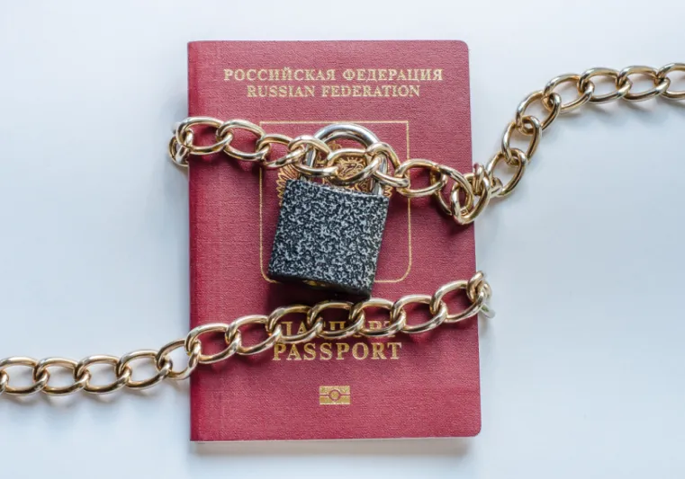 بعضها يشترط الإقامة 20 سنة.. أكثر دول العالم صرامة في منح جنسياتها