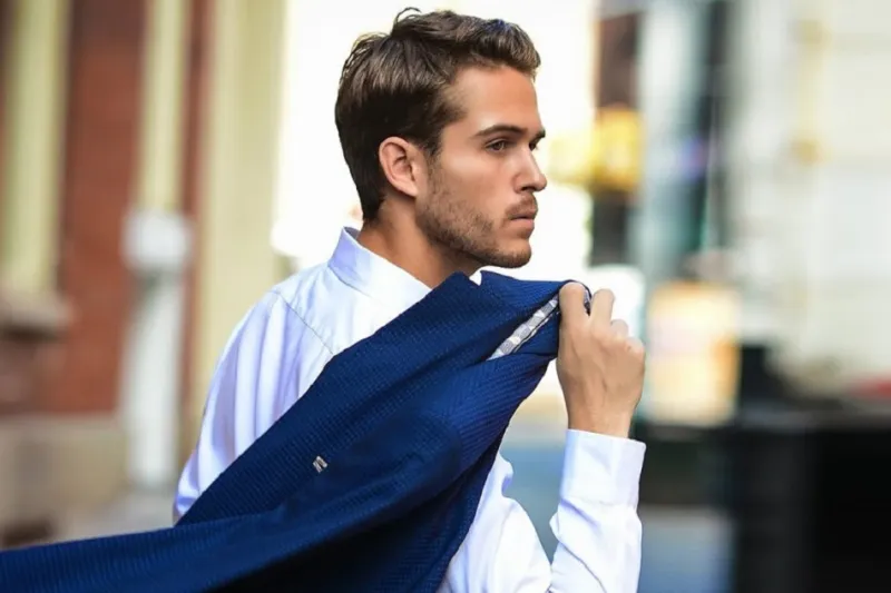 أبرز أنماط أناقة الرجل بعد الأربعين