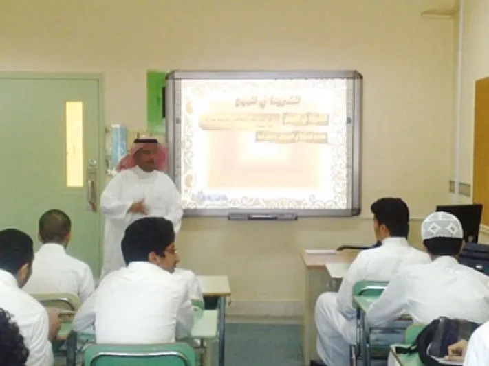 ما هو عدد العاملين في قطاع التعليم الخاص بالسعودية؟