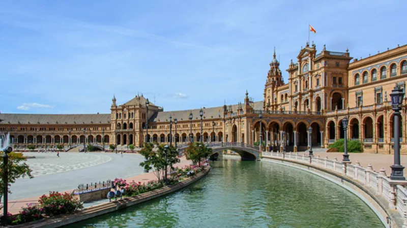 لهذا السبب ستخفض مدينة نارون الإسبانية أوزان سكانها 100 ألف كيلوغرام