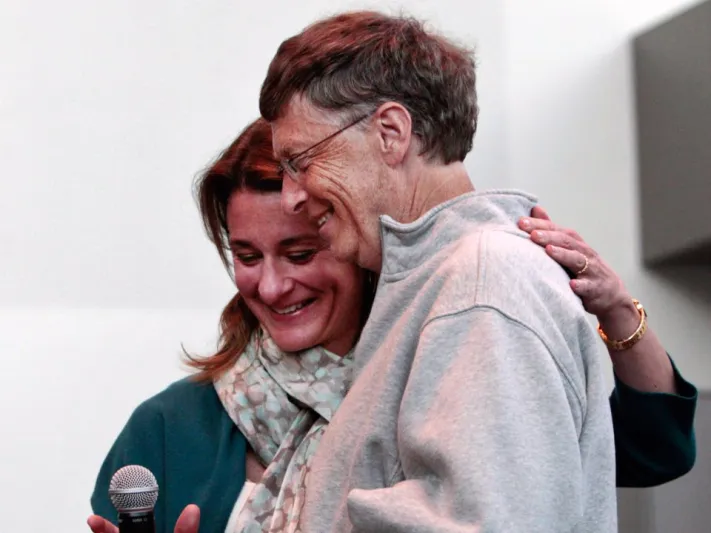 ثروتهما تتجاوز 98 مليار دولار.. نظرة على حياة أشهر ثنائي في عالم الأعمال