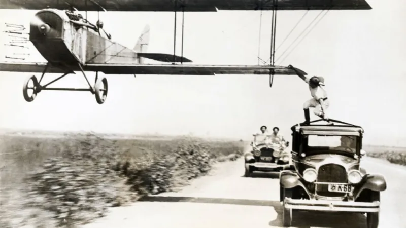 هل يجب أن يحصل المديرين التنفيذيين على علاوات بناءً على أدائهم المالي فقط؟