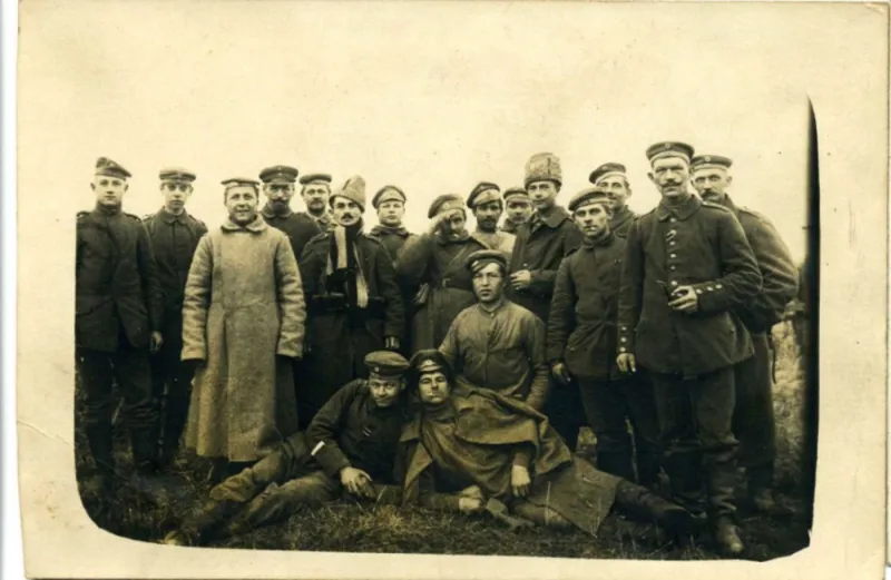 أناقتك في الترنش كوت.. هكذا تستثمره في صناعة طلتك الفريدة