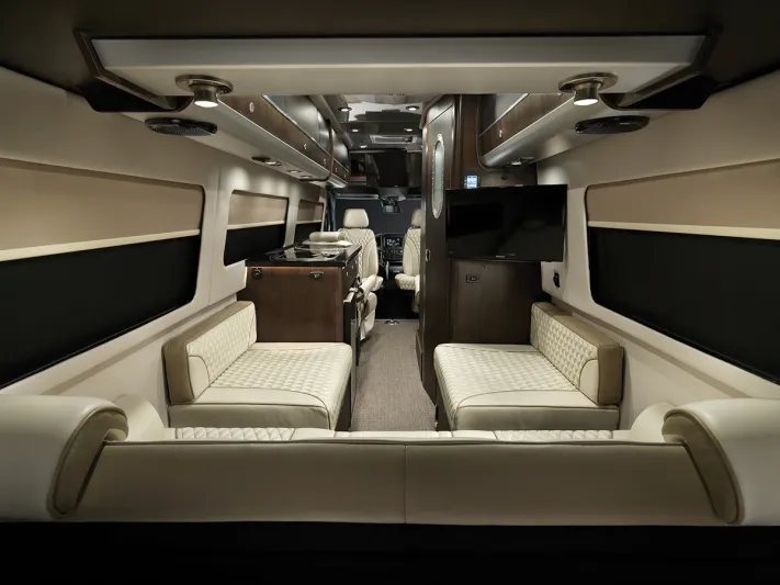 Slate.. سيارة فاخرة لهواة الرحلات السياحية الممتعة (فيديو)