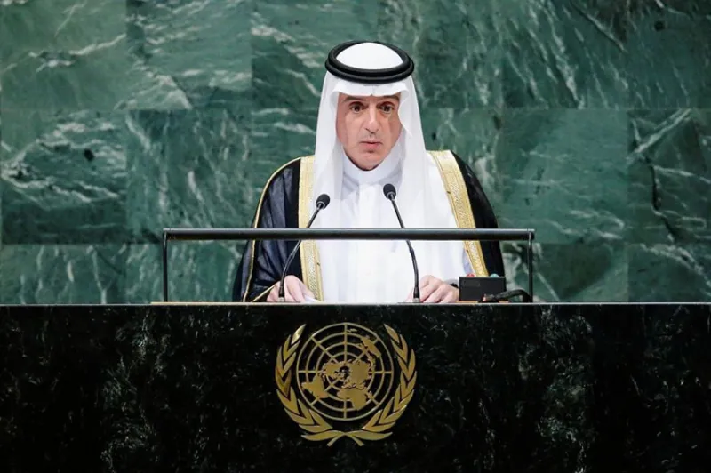 السفير الكندي المطرود يتراجع ويلوم حكومة بلاده