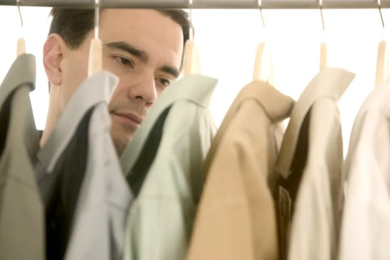 خدع شراء الملابس.. لتسهيل حياة الرجل الذي يكره التسوق