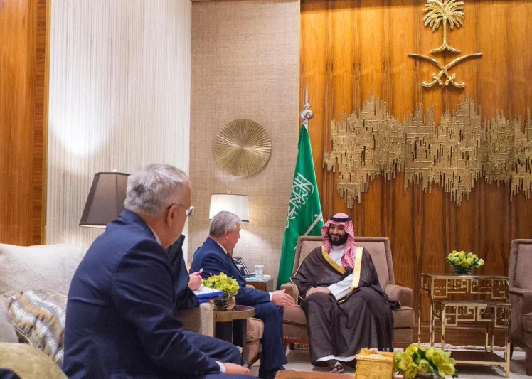 لماذا التقى الأمير محمد بن سلمان مبعوث الرئيس الروسي؟ (فيديو)
