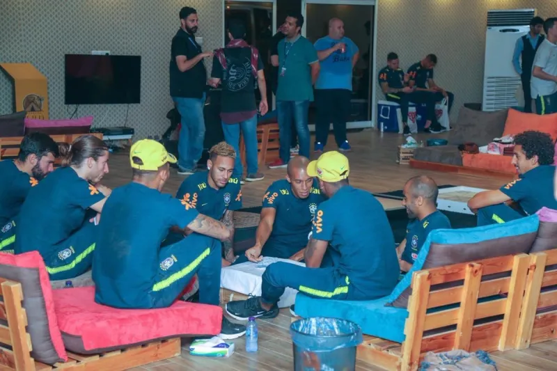 كيف قضى نجوم البرازيل والأرجنتين ليلتهم في السعودية؟ (فيديو وصور)