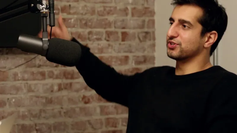 لاتخاذ القرارات الصعبة.. رجل الأعمال "هارج تاجار" يخبرك باستراتيجية بسيطة