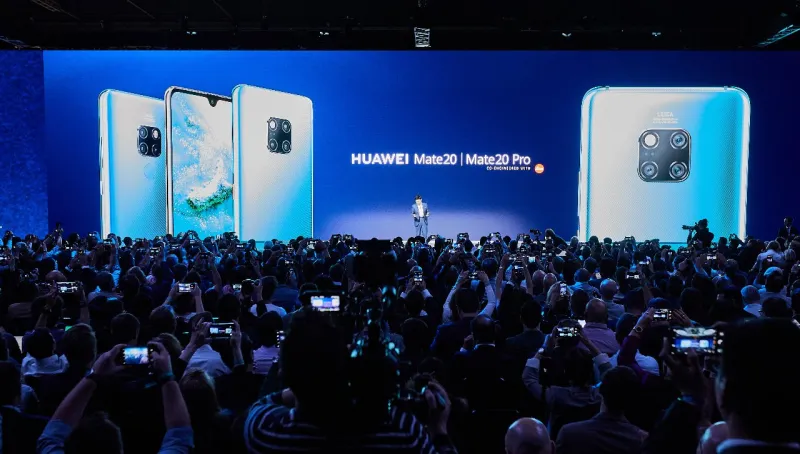 ملك الهواتف الذكية "HUAWEI Mate 20 Pro".. مستوى أداء غير مسبوق وكاميرا ثلاثية بتقنية التصوير بالزاوية العريضة