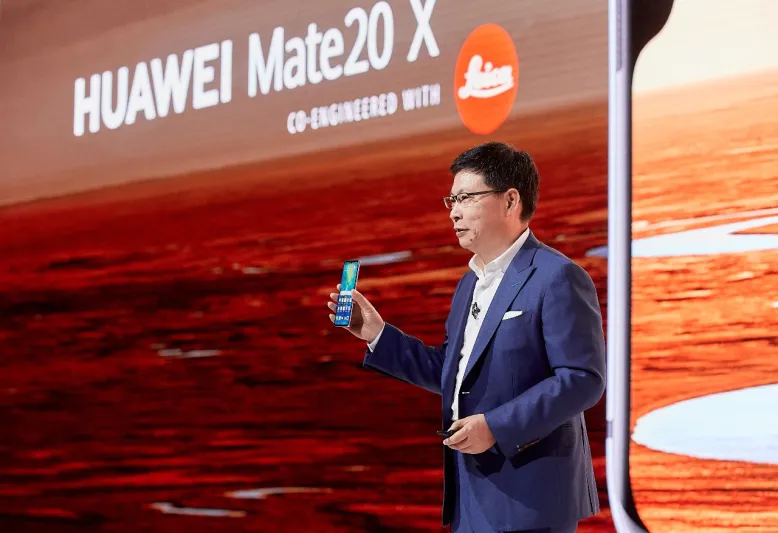 ملك الهواتف الذكية "HUAWEI Mate 20 Pro".. مستوى أداء غير مسبوق وكاميرا ثلاثية بتقنية التصوير بالزاوية العريضة