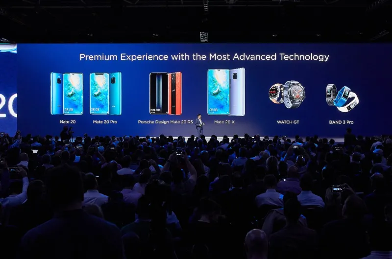 ملك الهواتف الذكية "HUAWEI Mate 20 Pro".. مستوى أداء غير مسبوق وكاميرا ثلاثية بتقنية التصوير بالزاوية العريضة