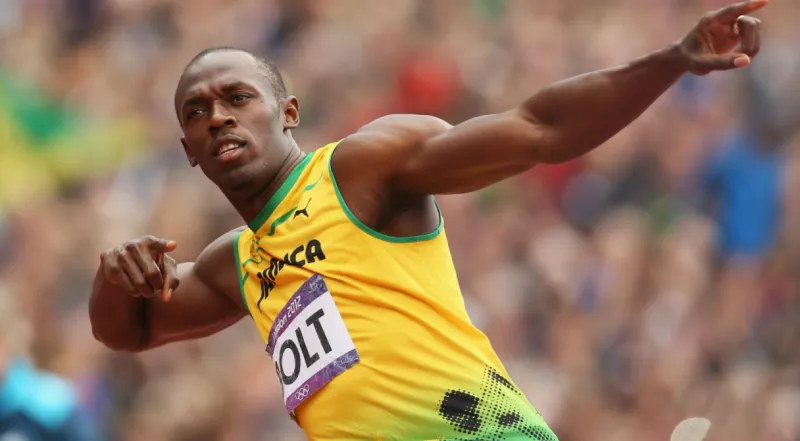 الأندية الأوروبية تلاحق أسرع رجل في العالم (فيديو)