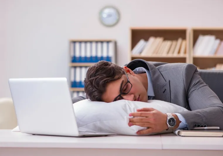 تحب العمل لساعات طويلة؟.. لهذه الأسباب عليك التوقف عن ذلك فورًا