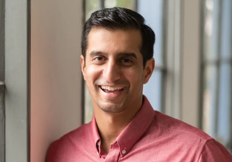 لاتخاذ القرارات الصعبة.. رجل الأعمال "هارج تاجار" يخبرك باستراتيجية بسيطة