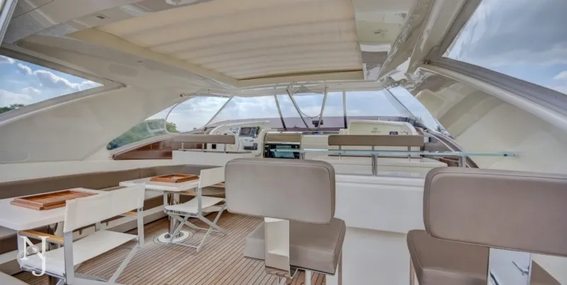 بيورا.. يخت شراعي فاخر بطول 43 مترًا (فيديو)