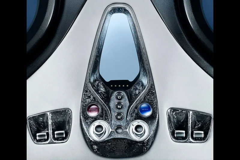 اللقطات الأولى لسيارة «ماكلارين» الخارقة (فيديو)