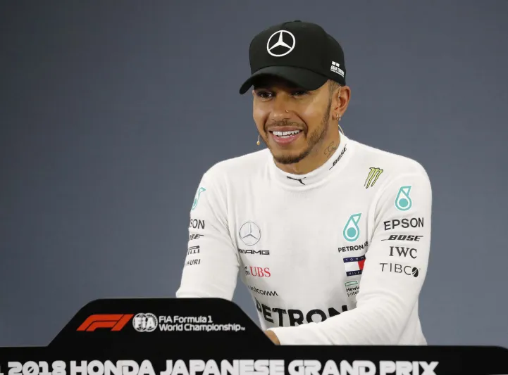 لويس هامليتون.. كيف تمكن سائق المرسيدس من إحراز 5 ألقاب فورملا-1؟