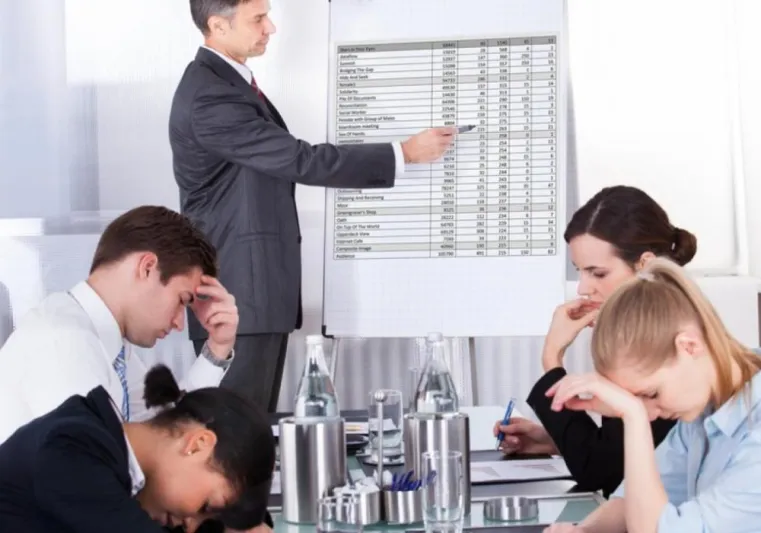 لماذا عليك أن تنغص على موظفيك ولا تشعرهم بالراحة من وقت للآخر؟