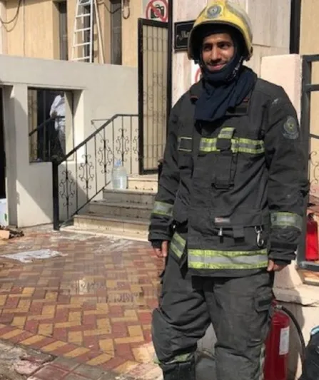 شاهد| حريق بمبنى الأحوال المدنية بالدمام.. وإخلاء سريع للموظفين