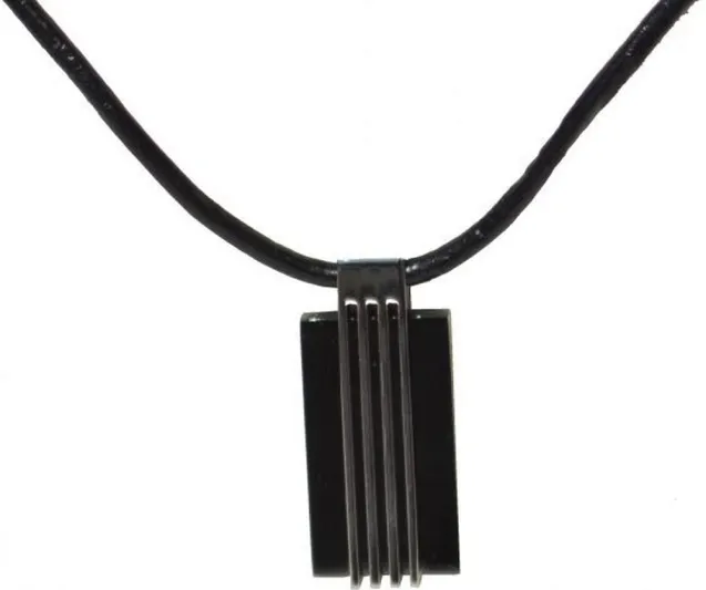 دليلك لاختيار سلاسل رجالية بتصميمات عصرية