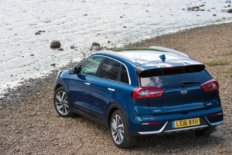 كل ما تريد أن تعرفه عن أفضل 10 سيارات هجينة في عام 2018 (صور)