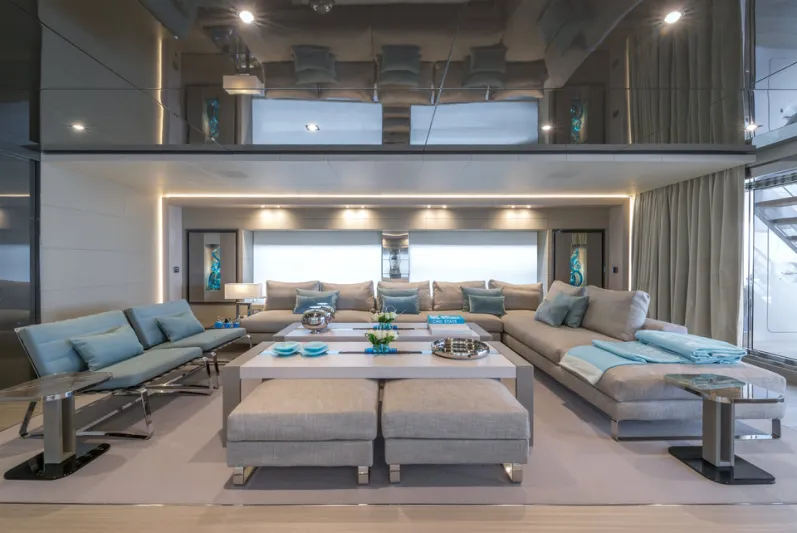 «يوتوبيا».. أول سوبر يخت رياضي في العالم (فيديو)