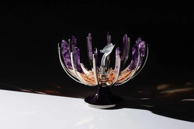 «رولز رويس» تقدم مجسم روح السعادة بنسخة فابرجيه (فيديو) 