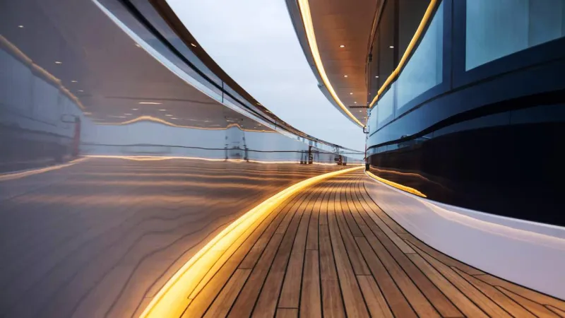 تعرف على اليخت الفائز بجائزة الأفضل في العالم (فيديو)