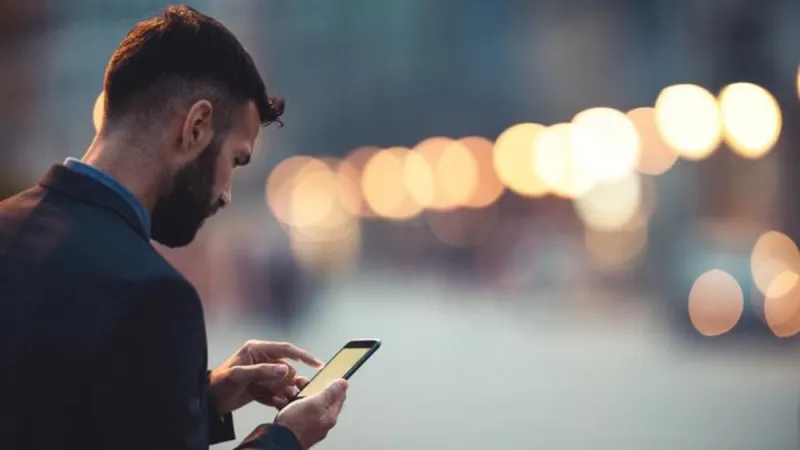 الأمر أخطر مما تتخيل.. لا تنام بجوار هاتفك