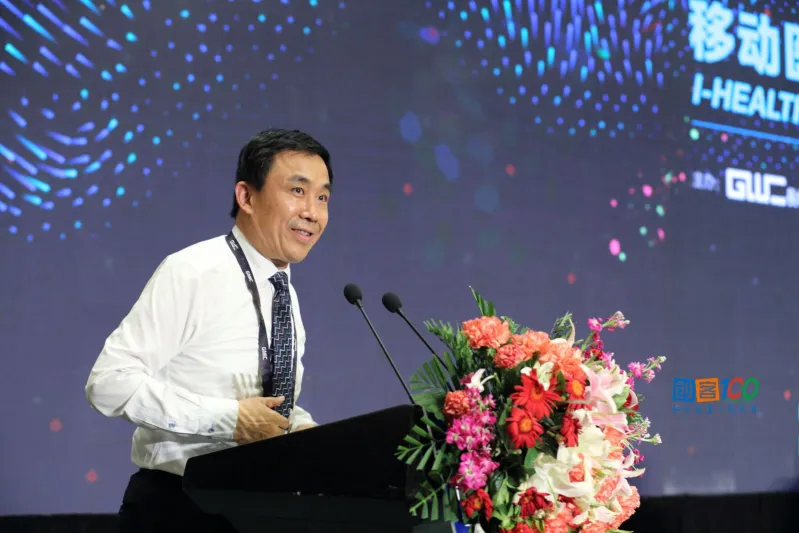 قصة نجاح رجل الأعمال والمليادير الصيني شيويه شيانغ دونغ