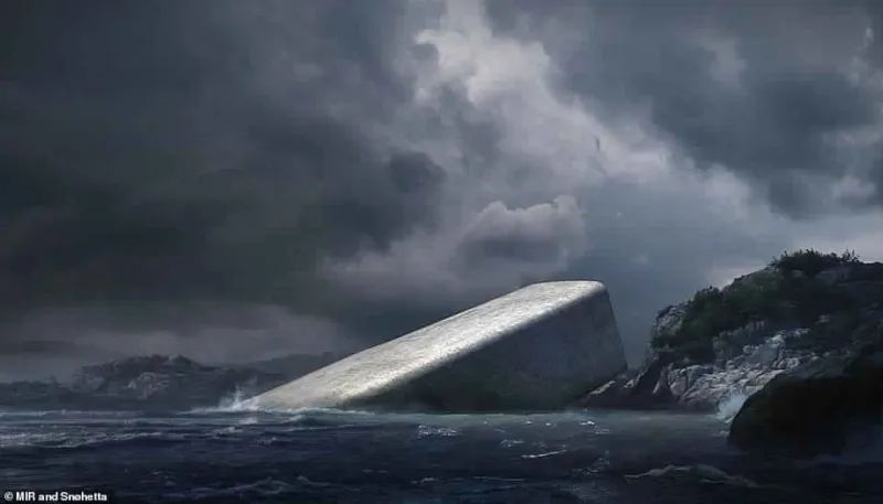 الحياة في أزهى صورها بقاع البحر.. جولة في أكبر مطعم تحت الماء (صور)