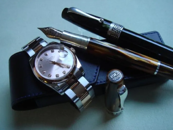 أقلام "مونت جرابا".. لماذا يدفع الملوك والرؤساء الملايين لاقتنائها ؟