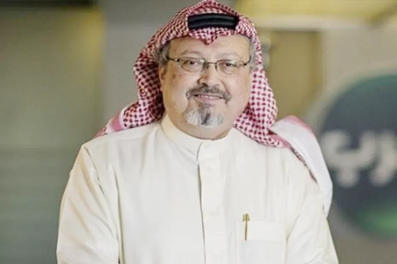 شاهد| إقامة صلاة الغائب على خاشقجي في الحرم النبوي والمكي بحضور نجله صلاح.. (فيديو)