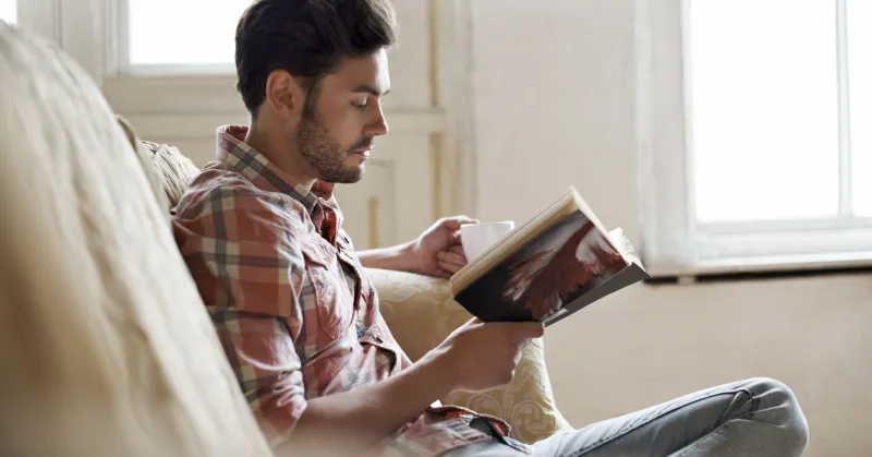 تجارب حقيقية.. 6 كتب تساعدك على اتخاذ قرارات أفضل بشأن عقلك وجسدك وروحك