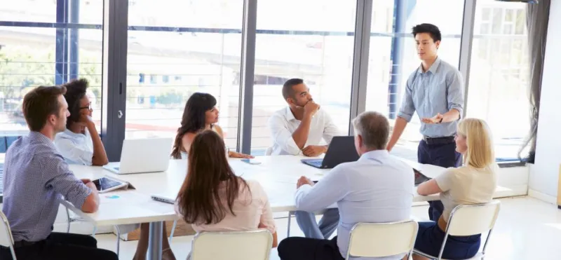 ليس مفيدًا ولا صحيًا دائمًا.. 3 آثار سلبية للاعتذار على شركتك