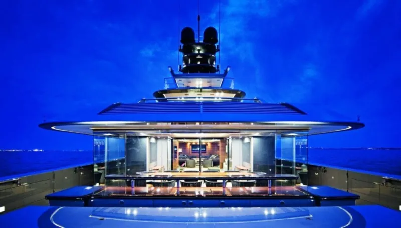 «سيلفر فاست» أسرع سوبر يخوت العالم (فيديو)