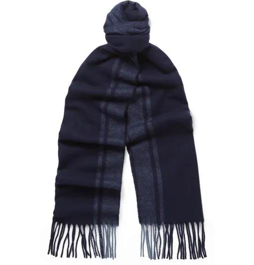 كوفيات رجالي أكثر أناقة والألوان المناسبة للملابس