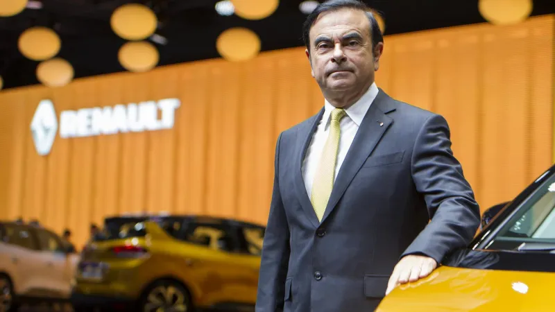 بعد اعتقاله في اليابان بتهم فساد.. من هو "كارلوس غصن" رئيس نيسان؟