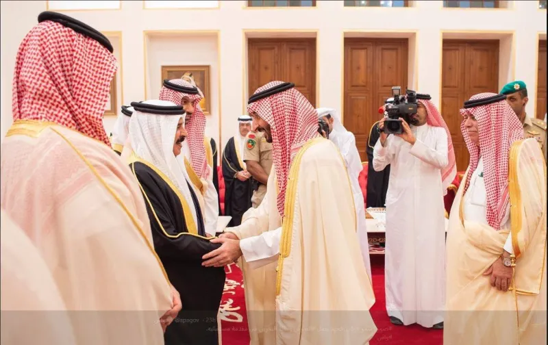 لقطات من زيارة الأمير محمد بن سلمان إلى البحرين.. كيف استقبله العاهل البحريني؟ 