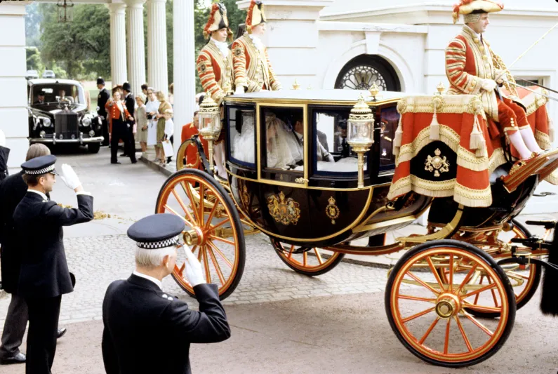 أغرب الوظائف في خدمة العائلة الملكية البريطانية