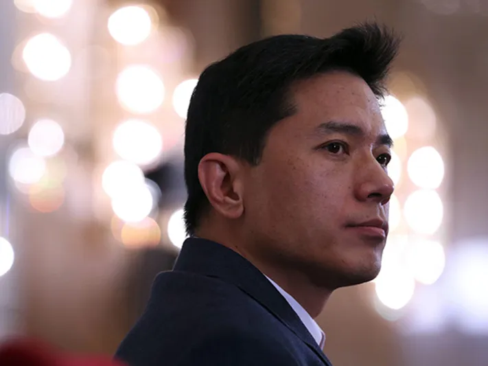 كيف استطاع روبن لي ابن الطبقة الكادحة تأسيس محرك بحث الرابع عالمياً