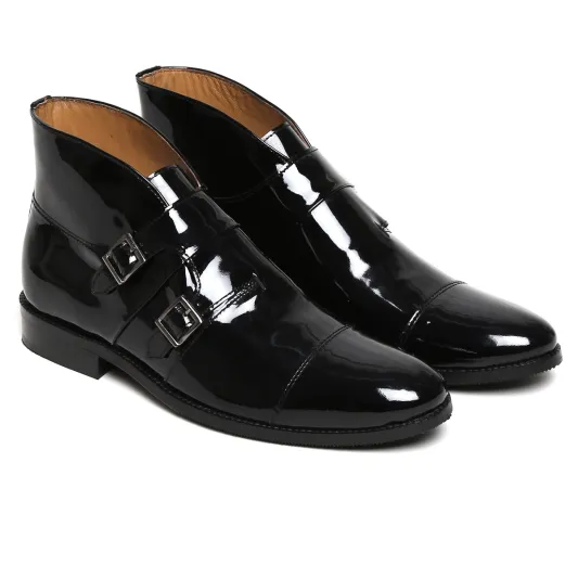 صور.. أجمل موديلات الأحذية الرجالية شتوية 