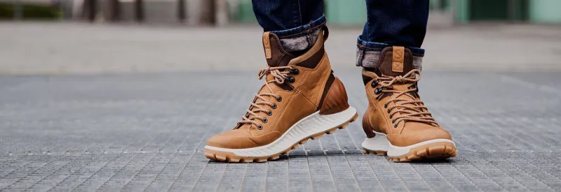 صور.. أجمل موديلات الأحذية الرجالية شتوية 