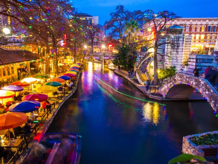 لقضاء ليلة رأس سنة رائعة.. تعرف على أفضل الوجهات الجديرة بالزيارة في ديسمبر (صور)