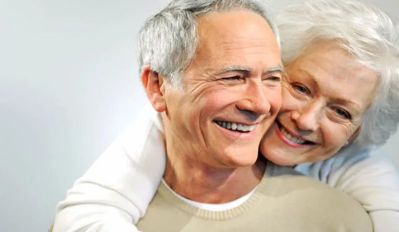 ما سر تدهور صحة النساء أكثر من الرجال عند بلوغ سن الشيخوخة؟