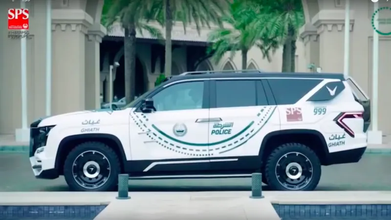 أفضل سيارة شرطة في العالم تنضم لـ«دبي»..تعرف على مواصفاتها (فيديو)