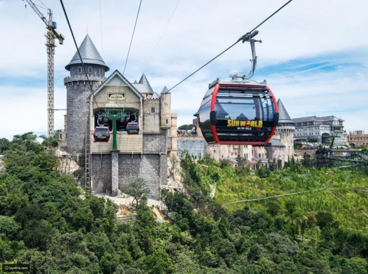 هذه المعابر الهوائية تحبس الأنفاس.. هل تجرؤ على الصعود؟!